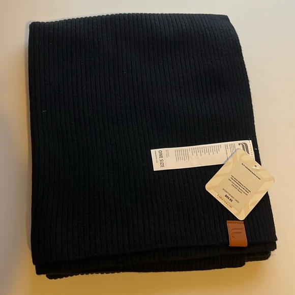 Fabletics Wool Cashmere Scarf - Picture 3 of 4